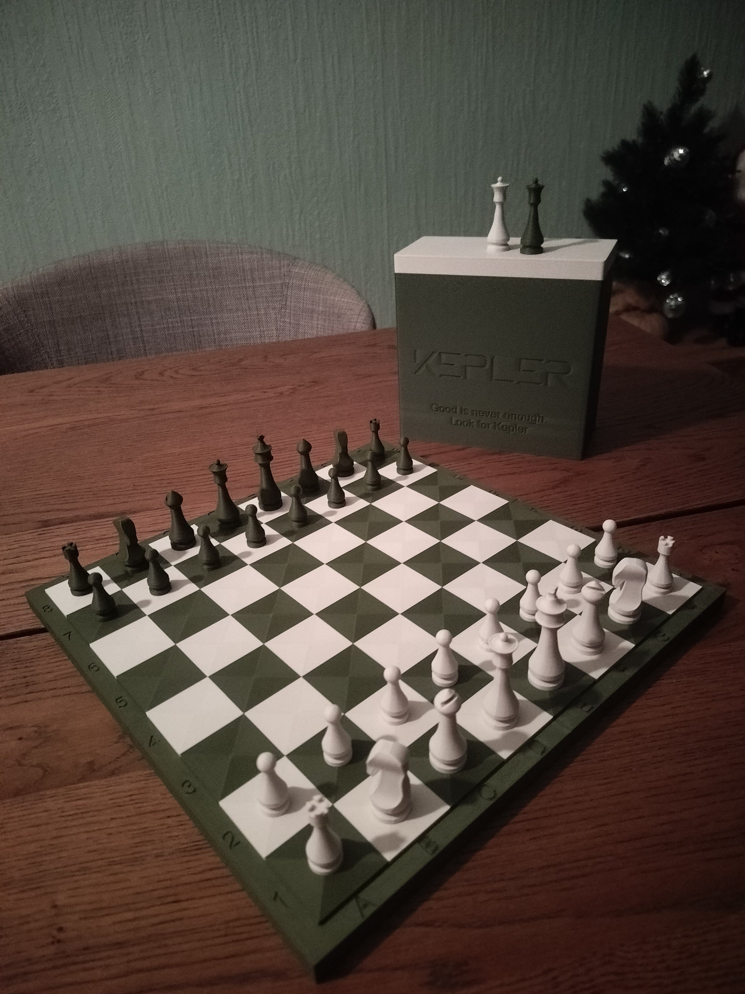 Kepler custom chess set detail